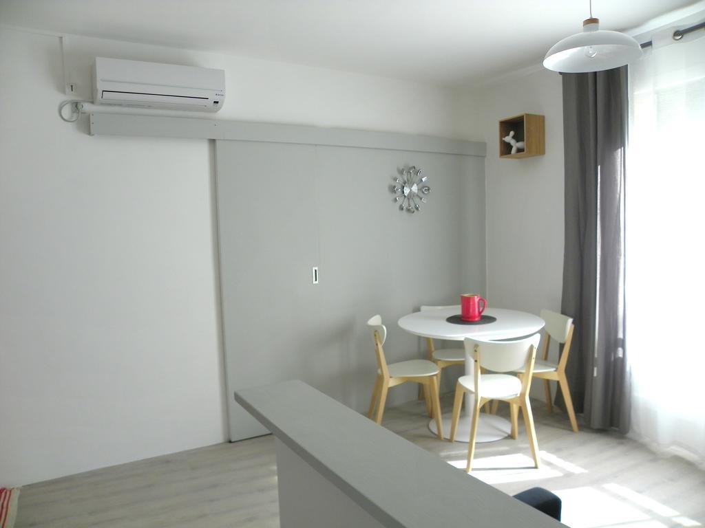 Appartamento Provencal Vintage Cocoon LʼIsle-sur-la-Sorgue Esterno foto